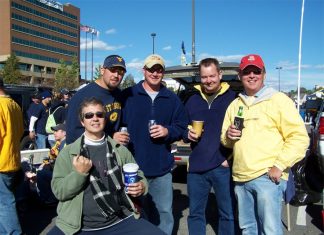 FarmGolf WVU Tailgate Pics – 2006