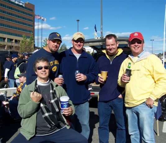 FarmGolf WVU Tailgate Pics – 2006
