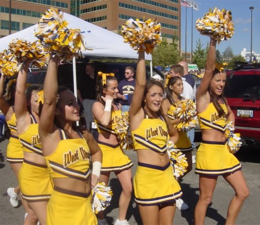 FarmGolf WVU Tailgate Pics – 2005